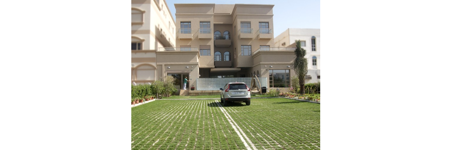 Grasscrette Hotel Car Park